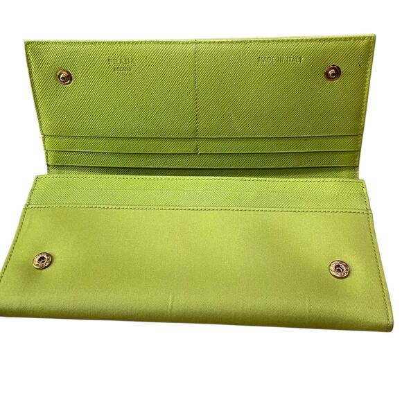 962. Prada Light Green Tessuto Wallet - Picture 3 of 9